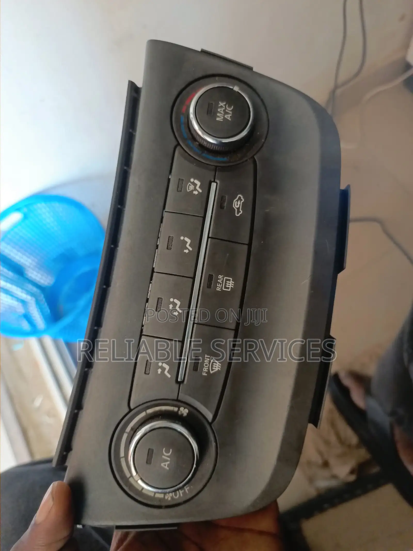 Hvac Climate Control Panel for a Nissan Sentra