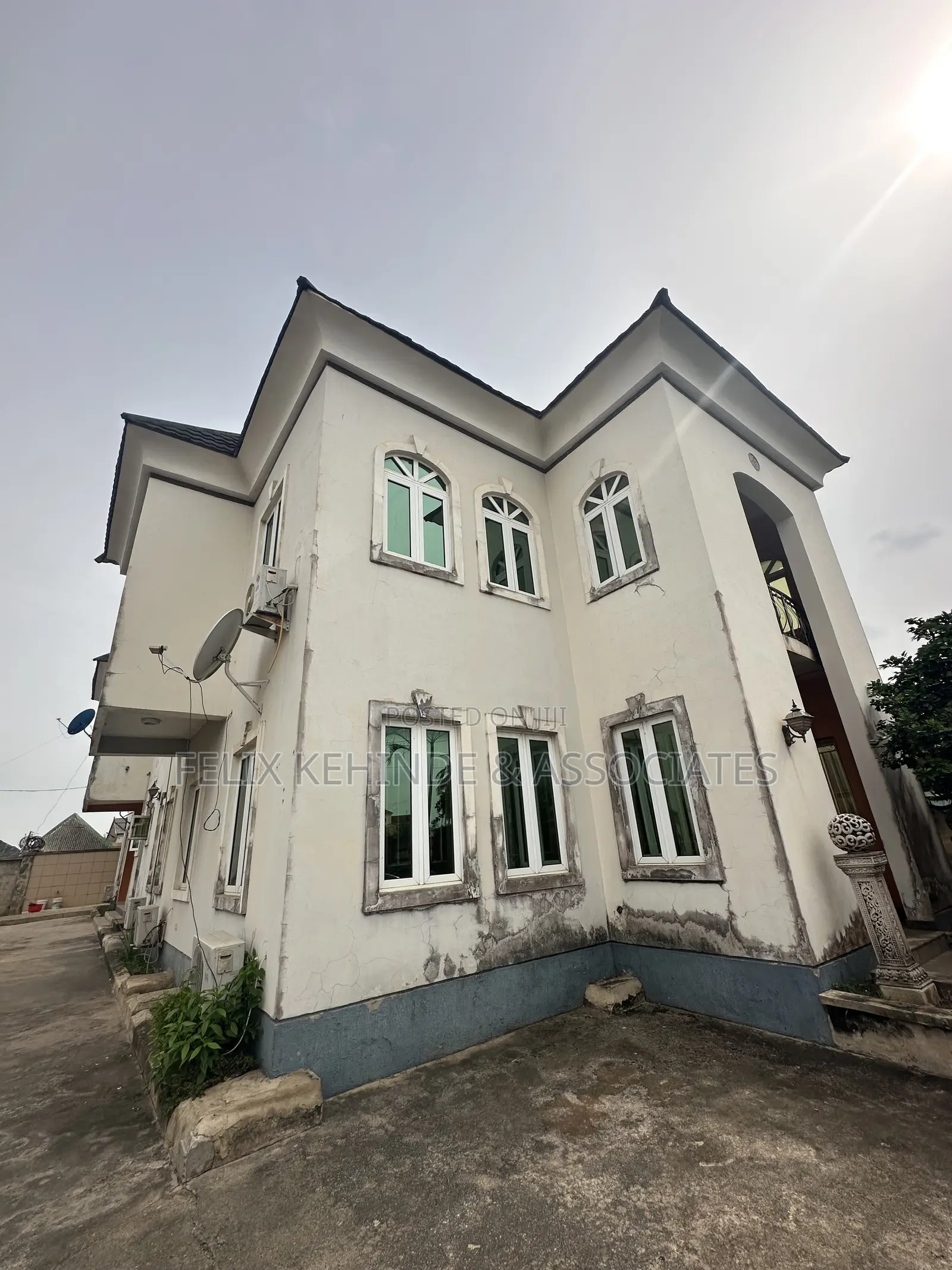3bdrm Duplex in Oluyole for sale
