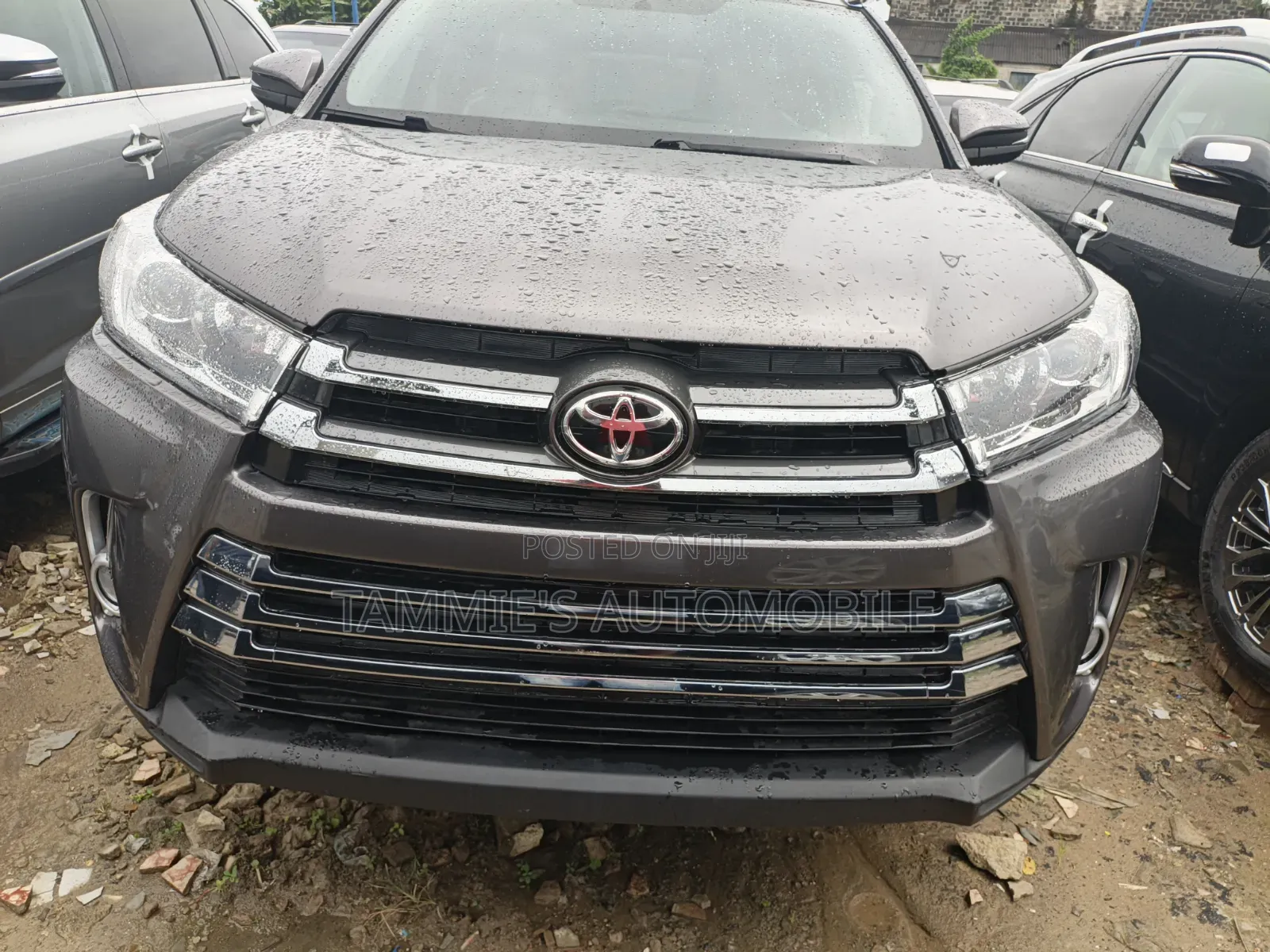 Toyota Highlander XLE 4x4 V6 (3.5L 6cyl 8A) 2017