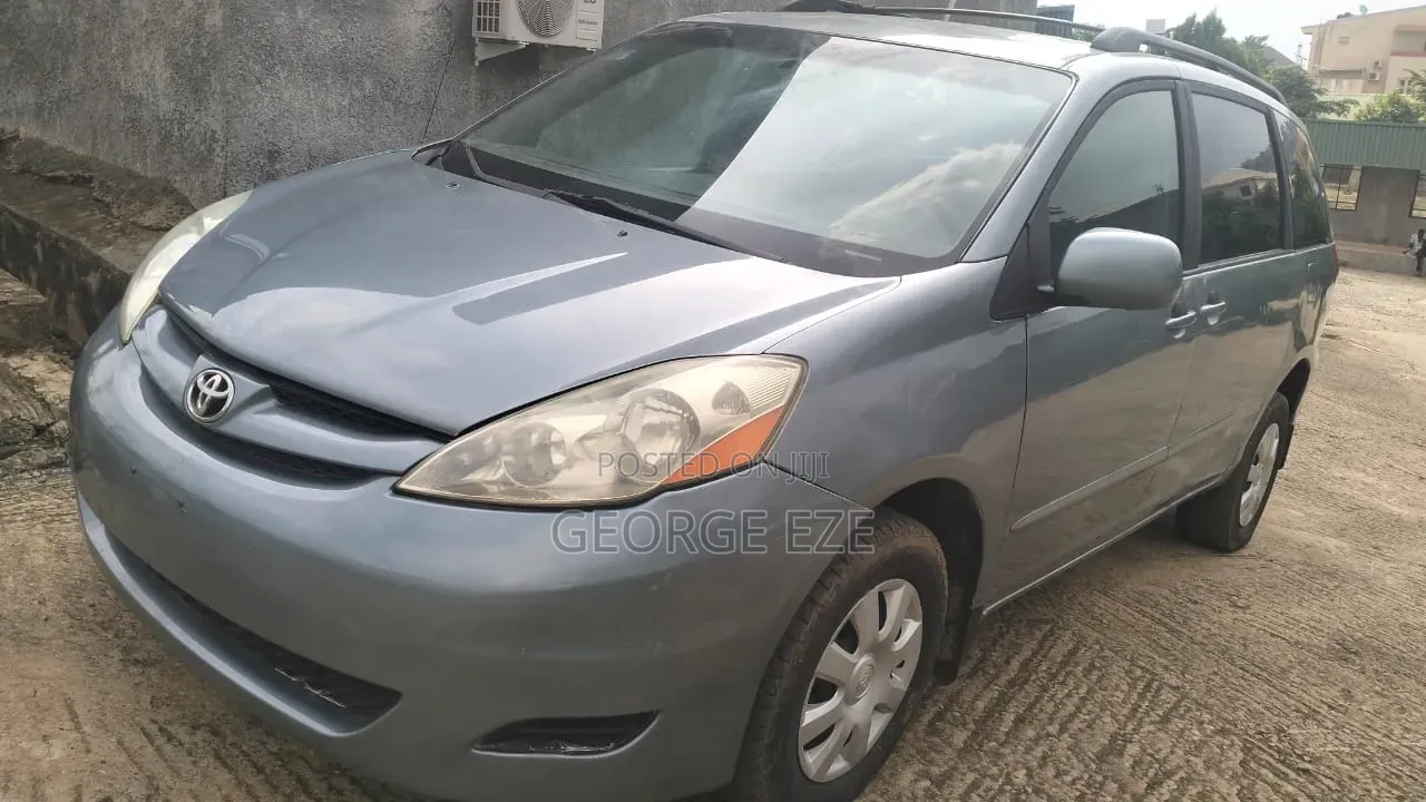 Toyota Sienna 2006 Gray