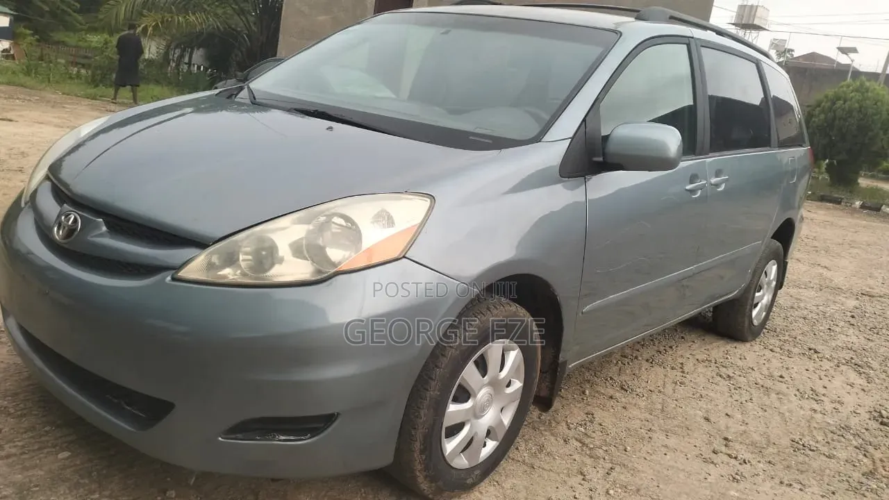 Toyota Sienna 2006 Gray