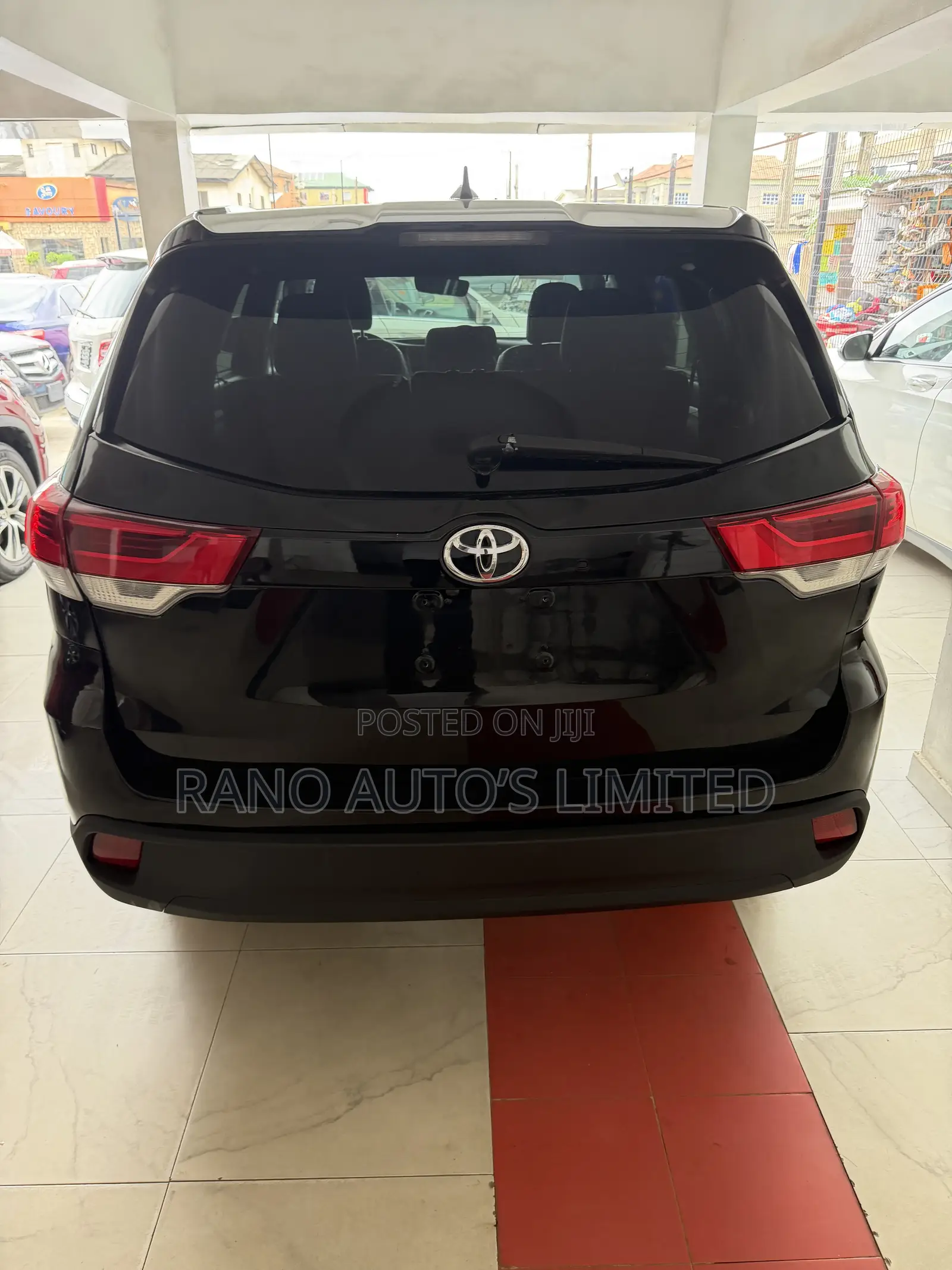 Toyota Highlander LE Plus 4x4 V6 (3.5L 6cyl 8A) 2017 Black