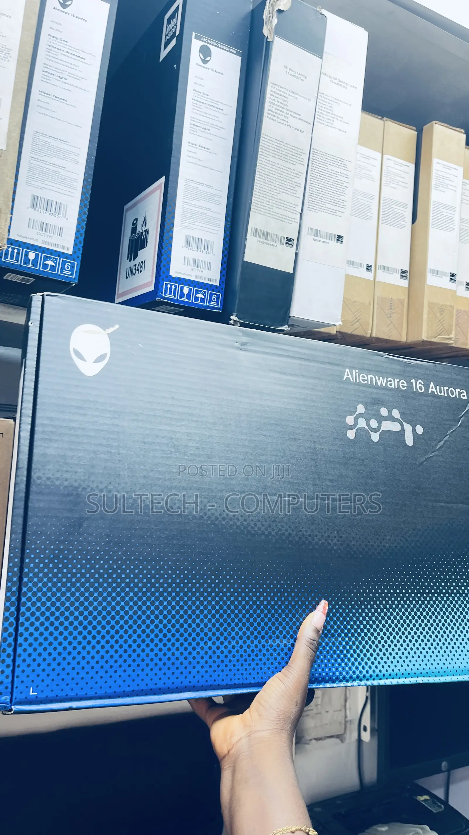 New Laptop Alienware 16 Aurora 32GB Intel Core 7 SSD 1T