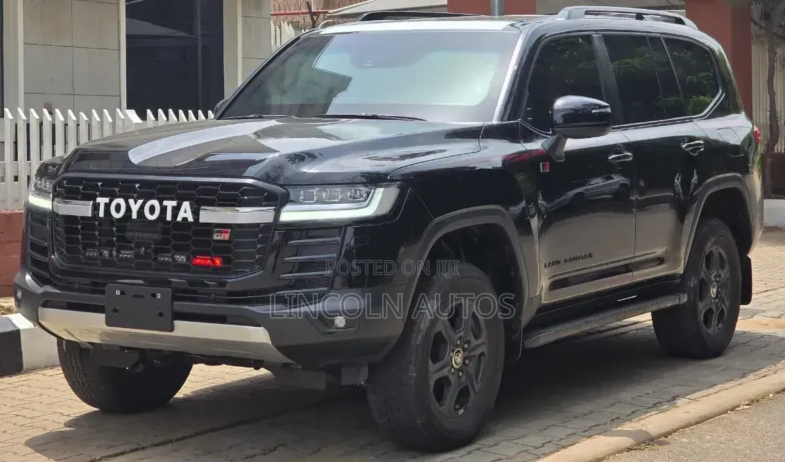 New Toyota Land Cruiser GS 4WD 2026 Matt Black