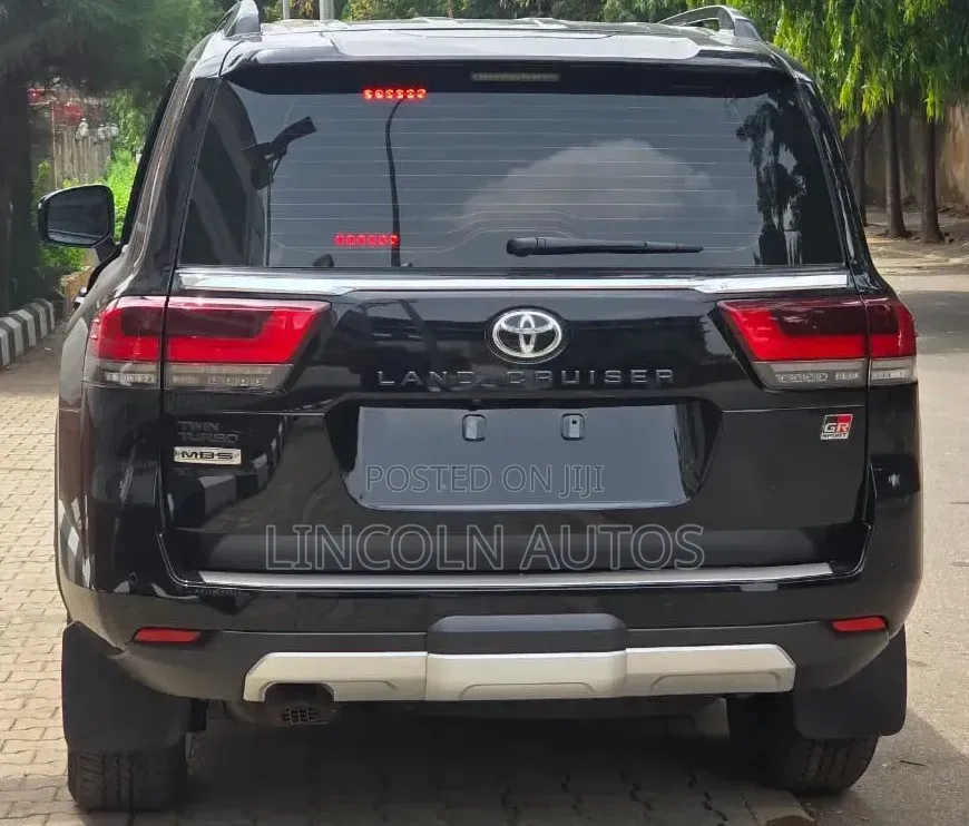 New Toyota Land Cruiser GS 4WD 2026 Matt Black