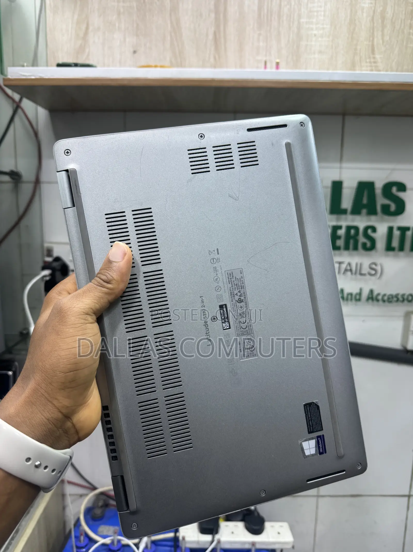 Laptop Dell Latitude 5310 2-in-1 16GB Intel Core i5 SSD 512GB