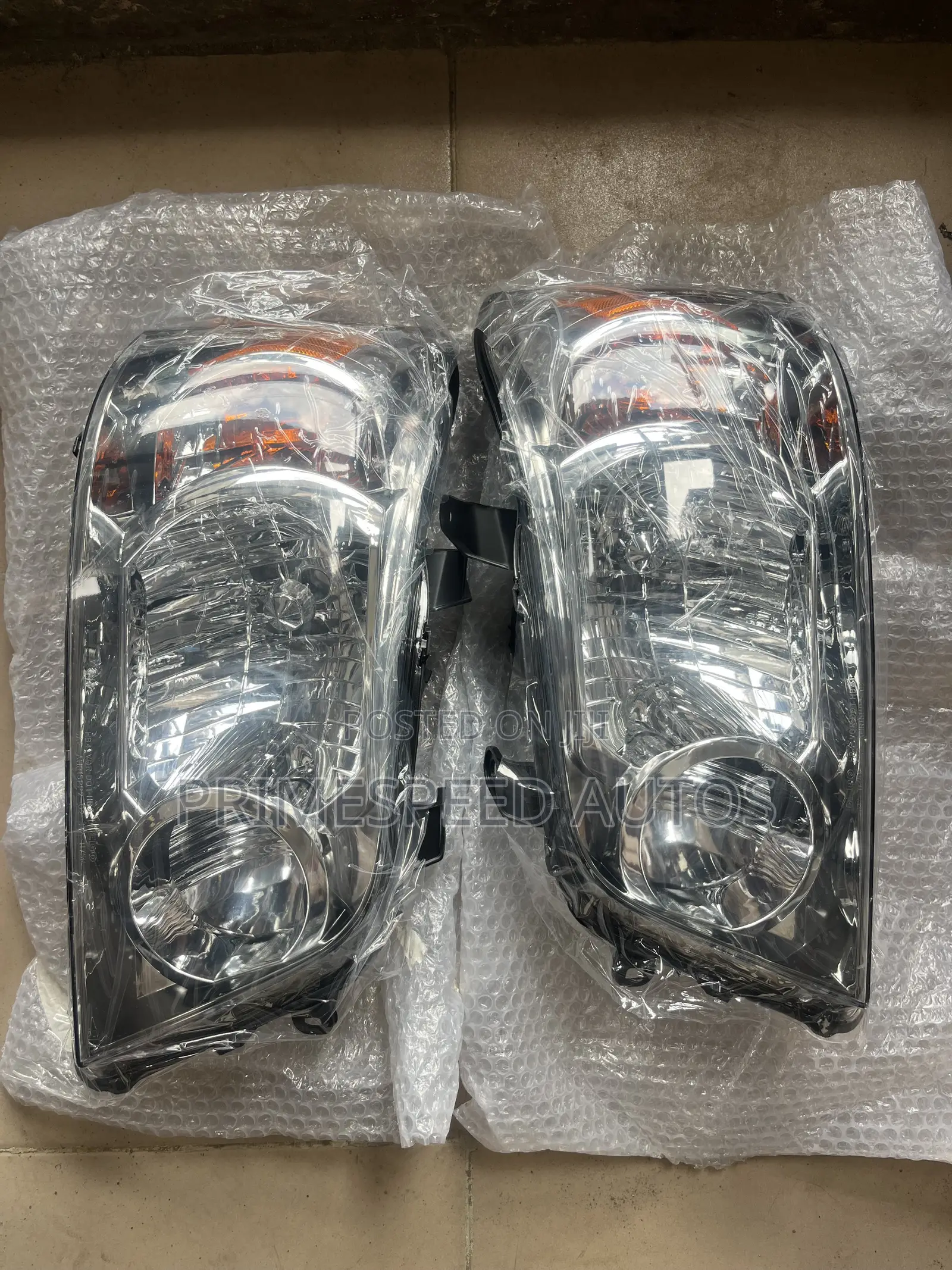 Headlamp for Highlander 2005