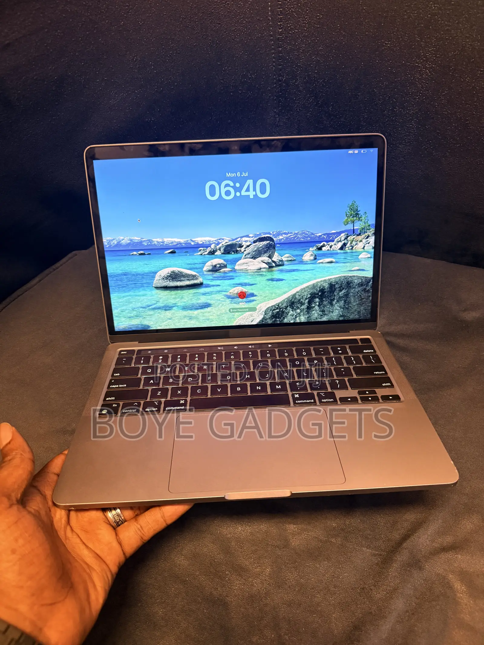 Laptop Apple MacBook Pro 2020 8GB Apple M1 SSD 256GB