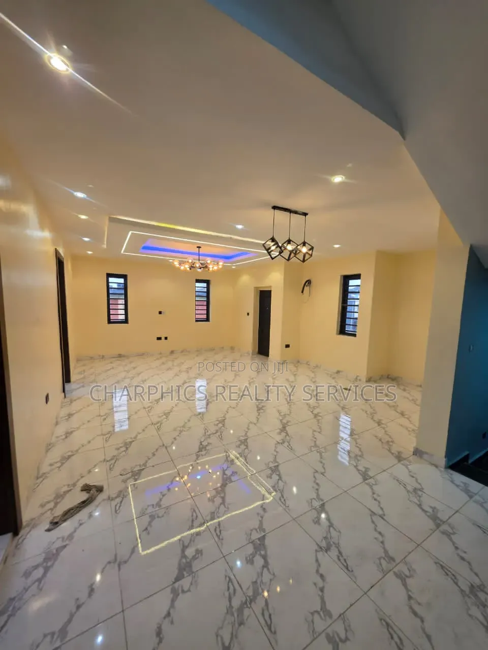 4bdrm Duplex in Oregun for sale