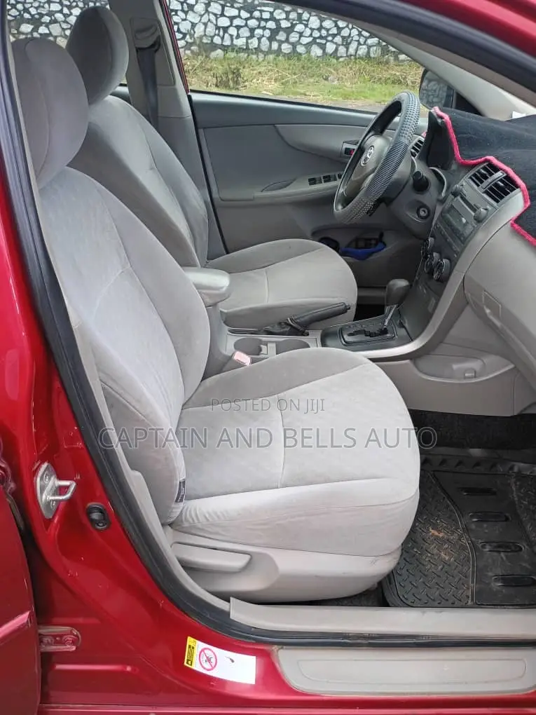 Toyota Corolla LE 4dr Sedan (1.8L 4cyl 4A) 2010 Red