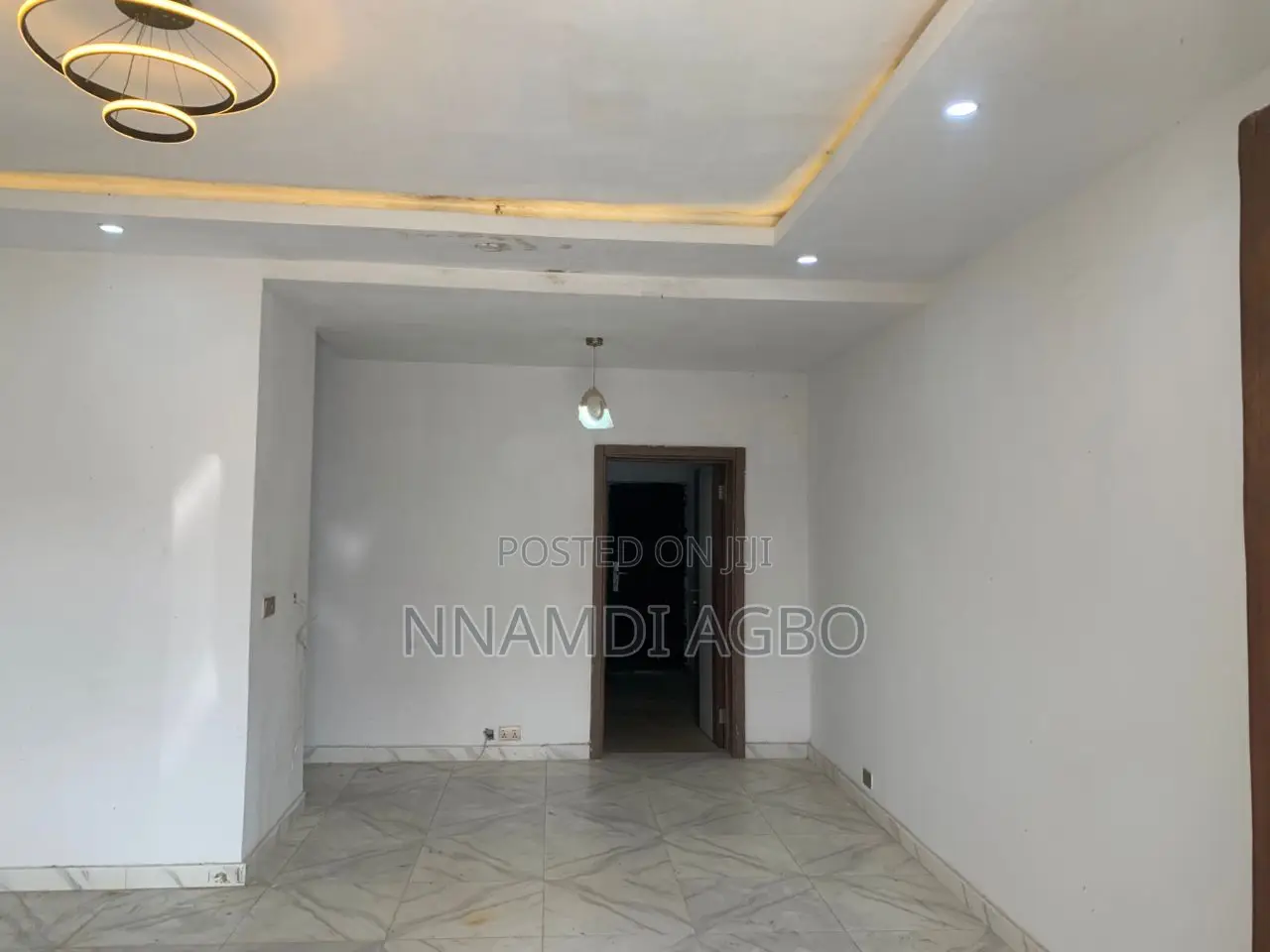 3bdrm Apartment in Osapa london for rent