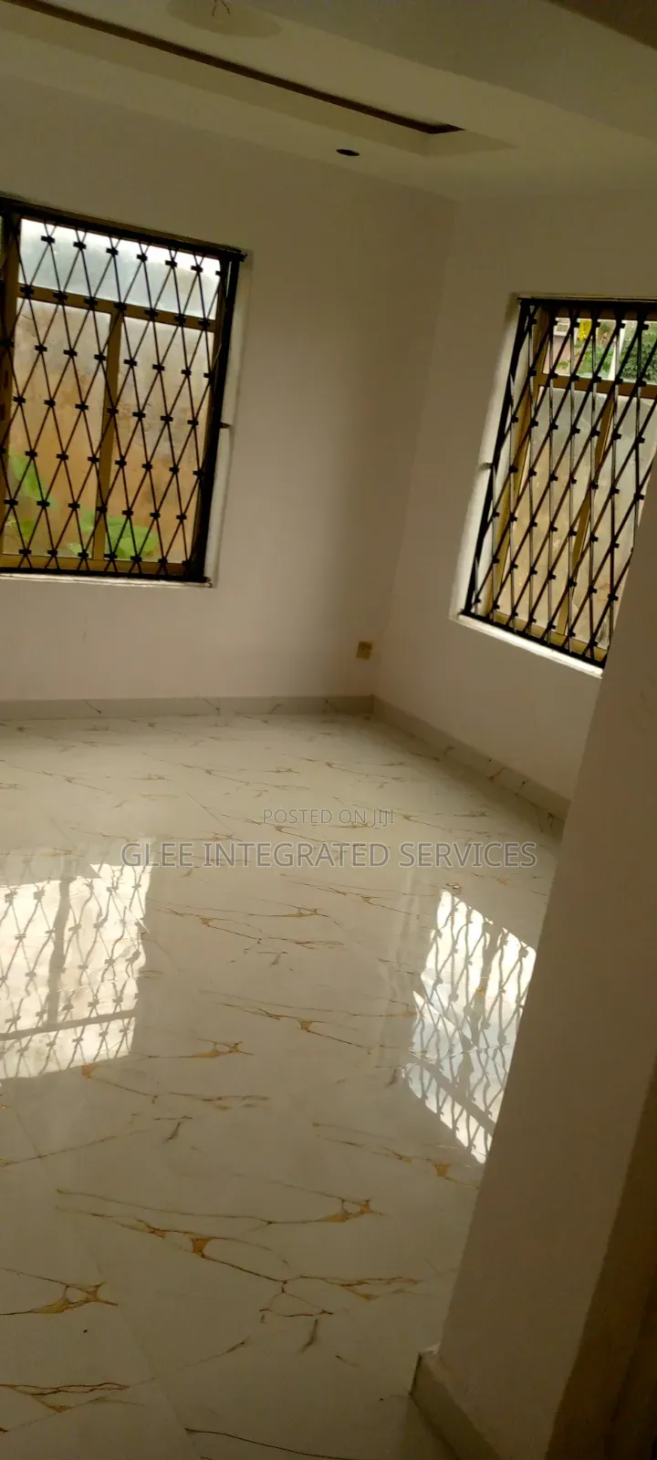 3bdrm Block of Flats in Eric Manuel, Bode Thomas for rent