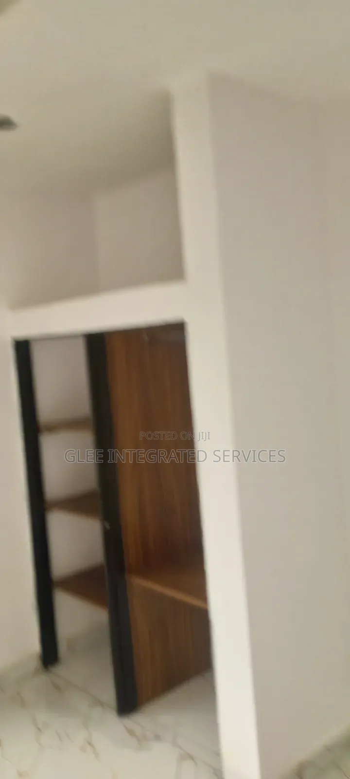 3bdrm Block of Flats in Eric Manuel, Bode Thomas for rent