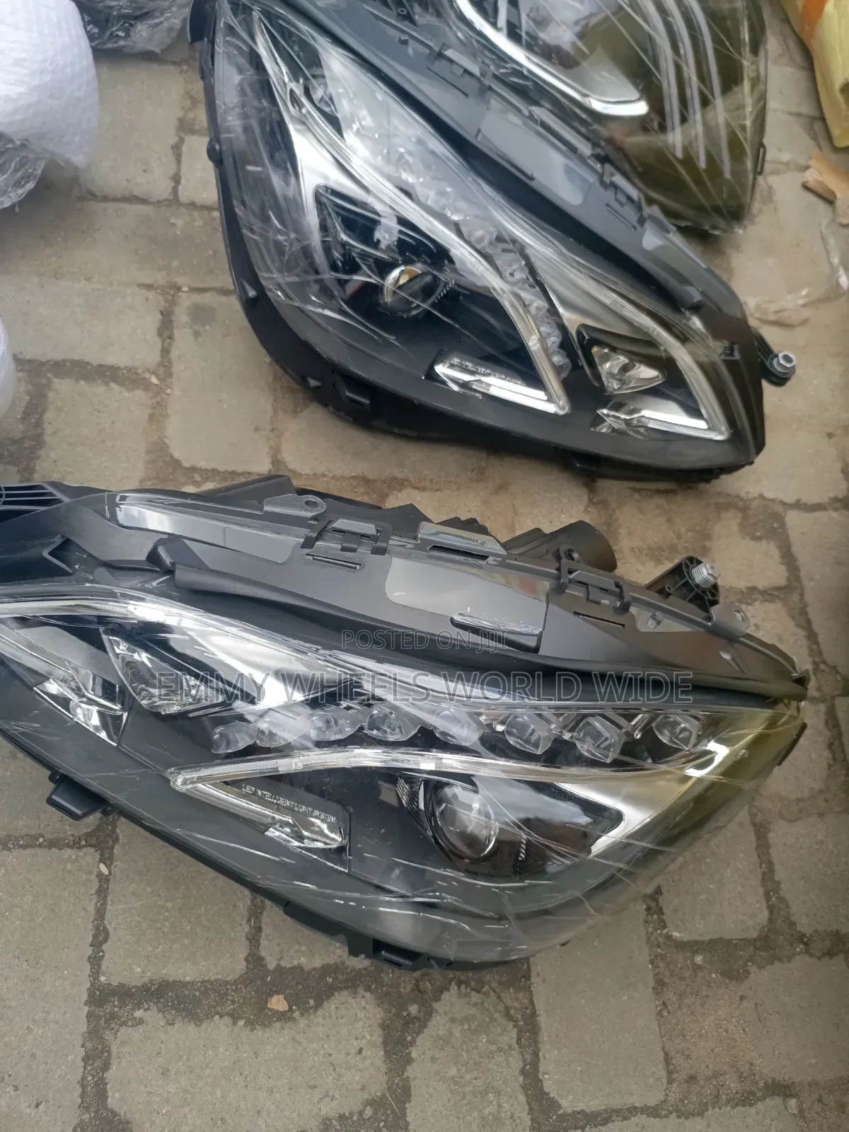 Mercedez Benz Maybach Head Lamp Full Option to Give Ur Ride Dat Look