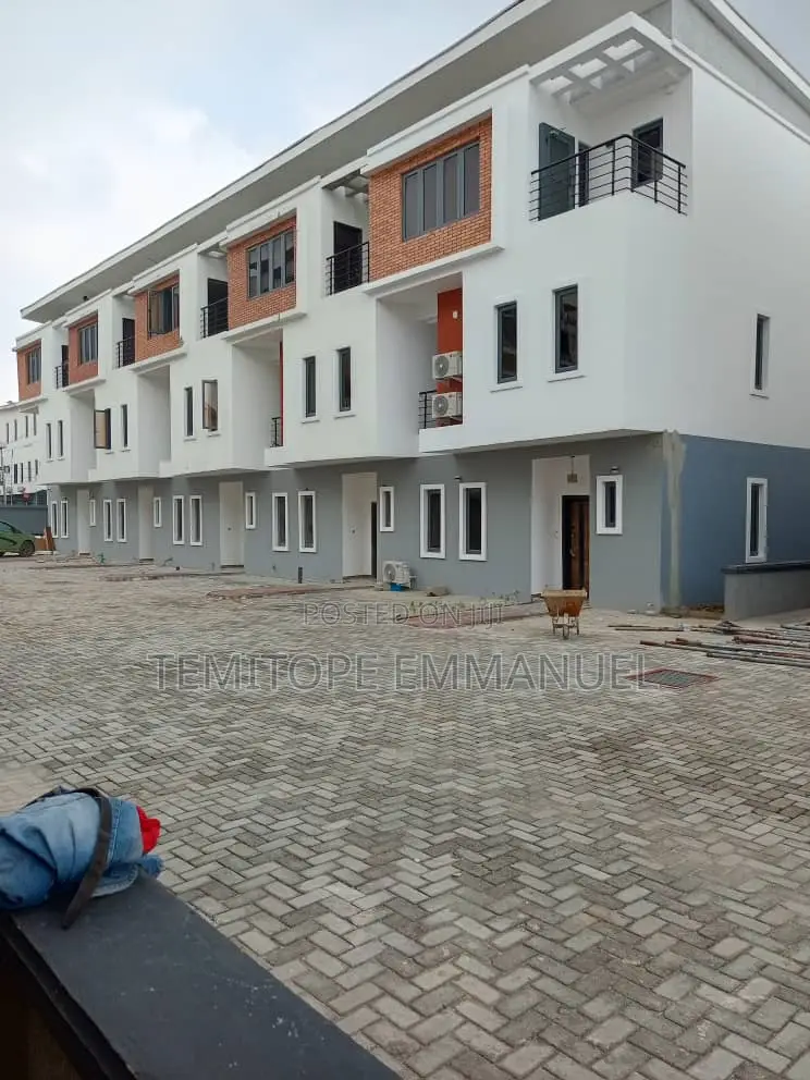 Furnished 4bdrm House in Ikate for sale
