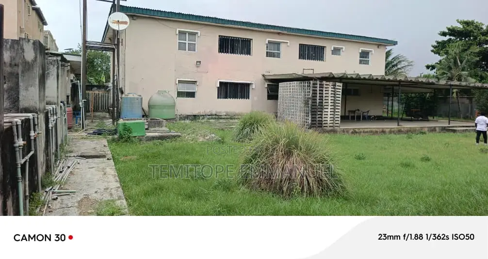 Furnished 7bdrm House in Isolo for sale