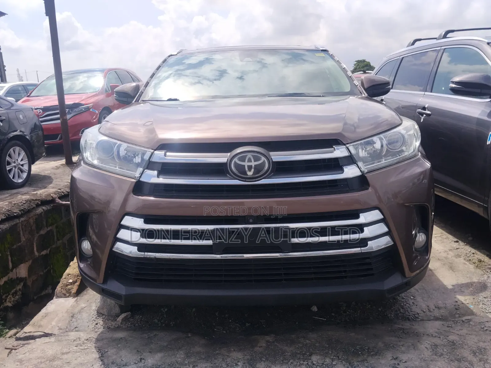 Toyota Highlander 2019 Brown