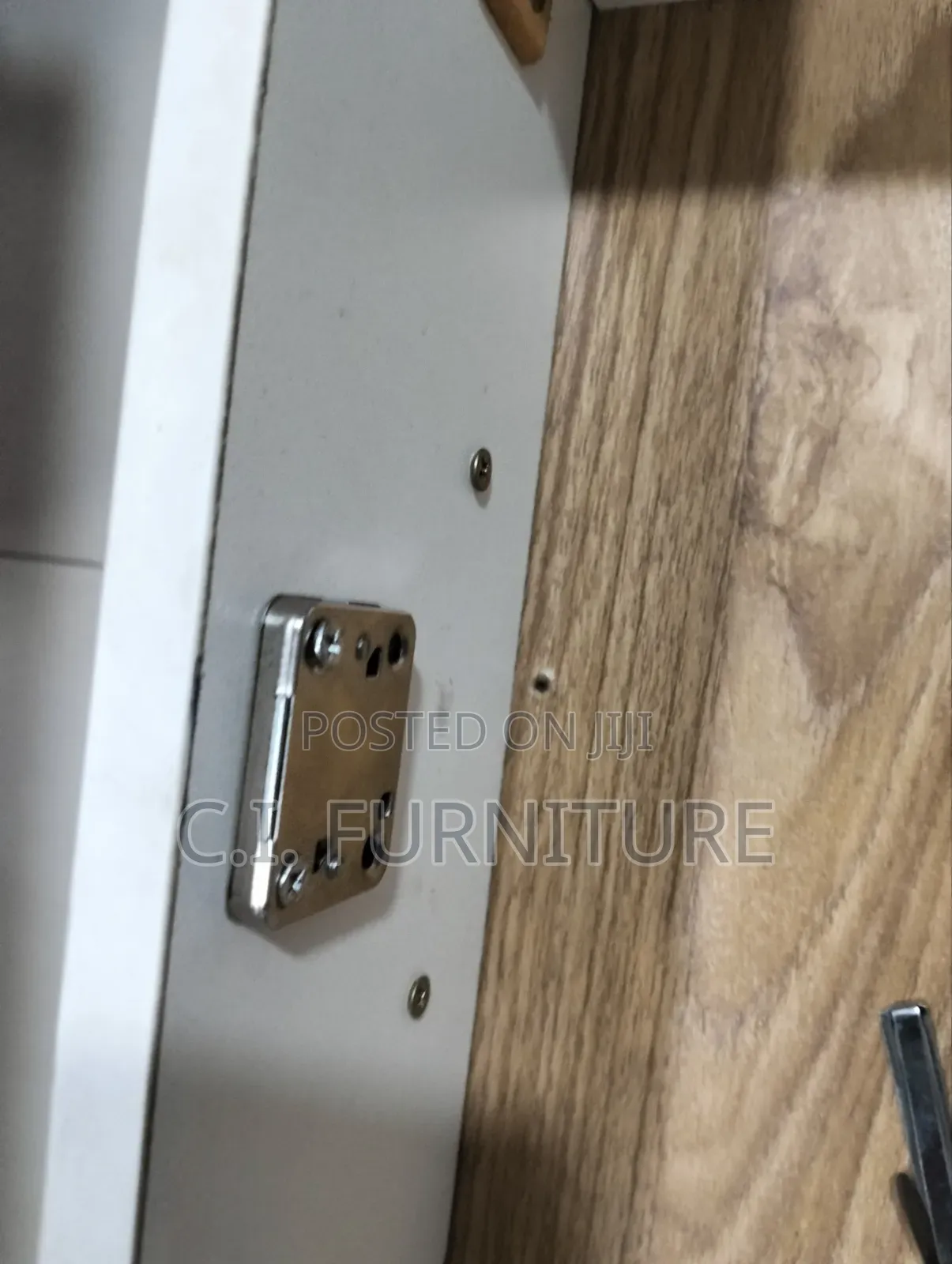 We Change Mobil Drawer Keys for People