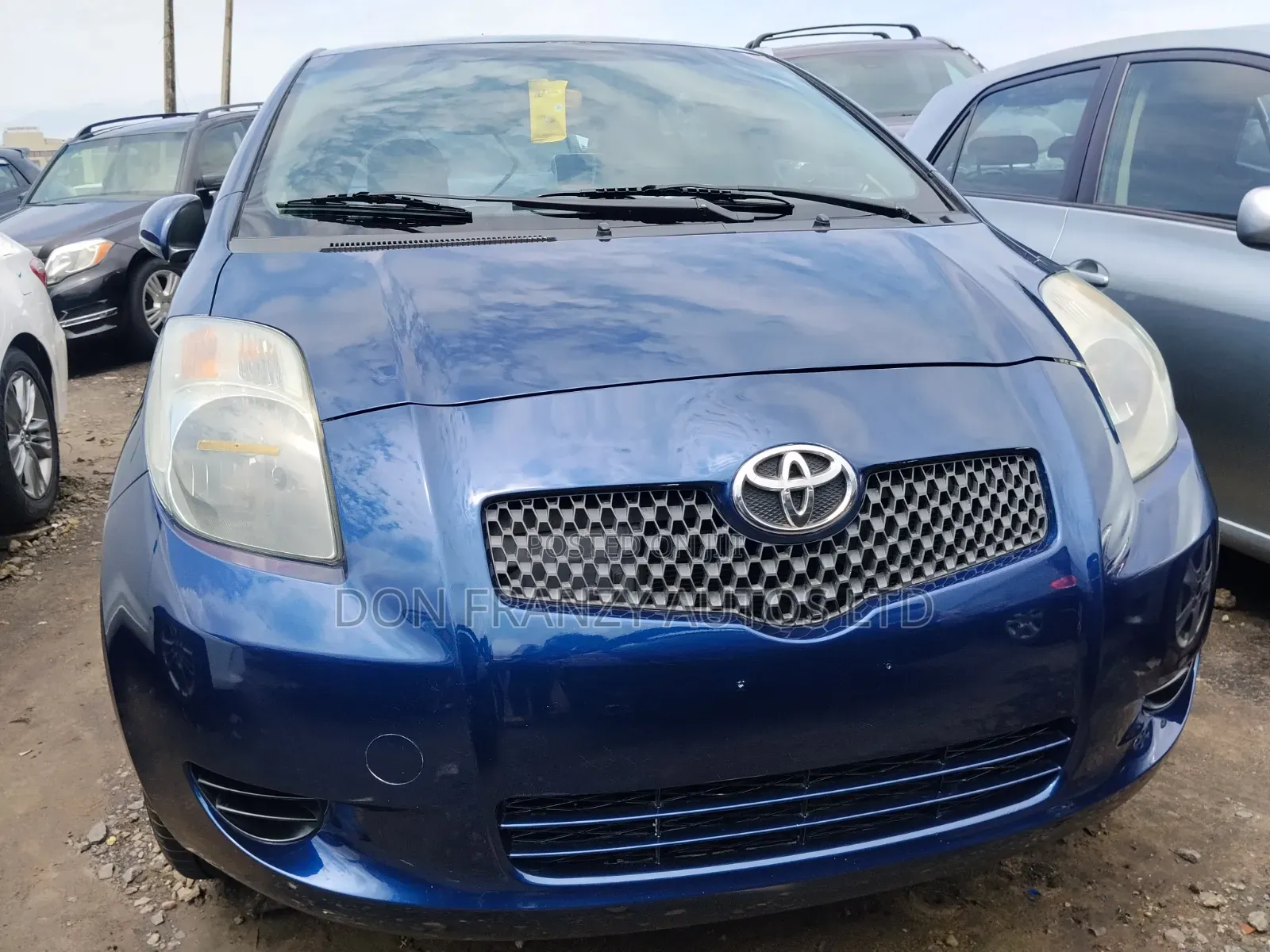 Toyota Yaris Base Hatchback 3dr 2010 Blue