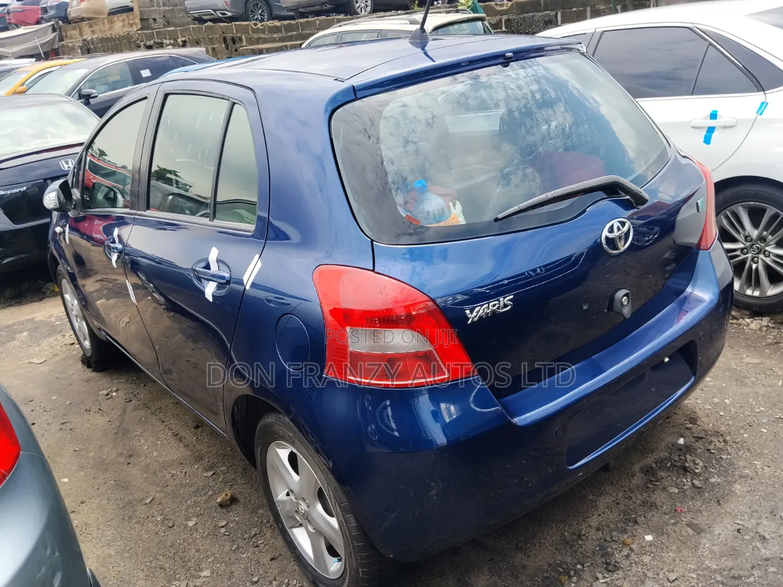 Toyota Yaris Base Hatchback 3dr 2010 Blue