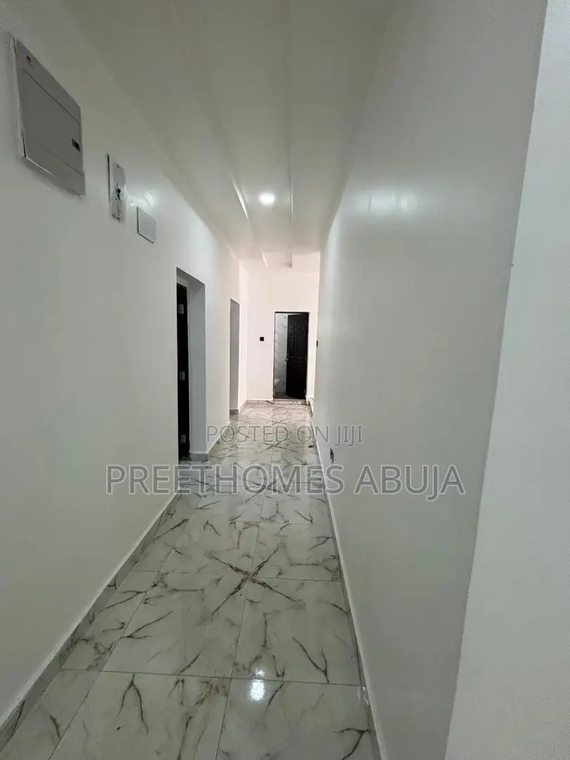 3bdrm Apartment in Naf Valley, Asokoro for rent