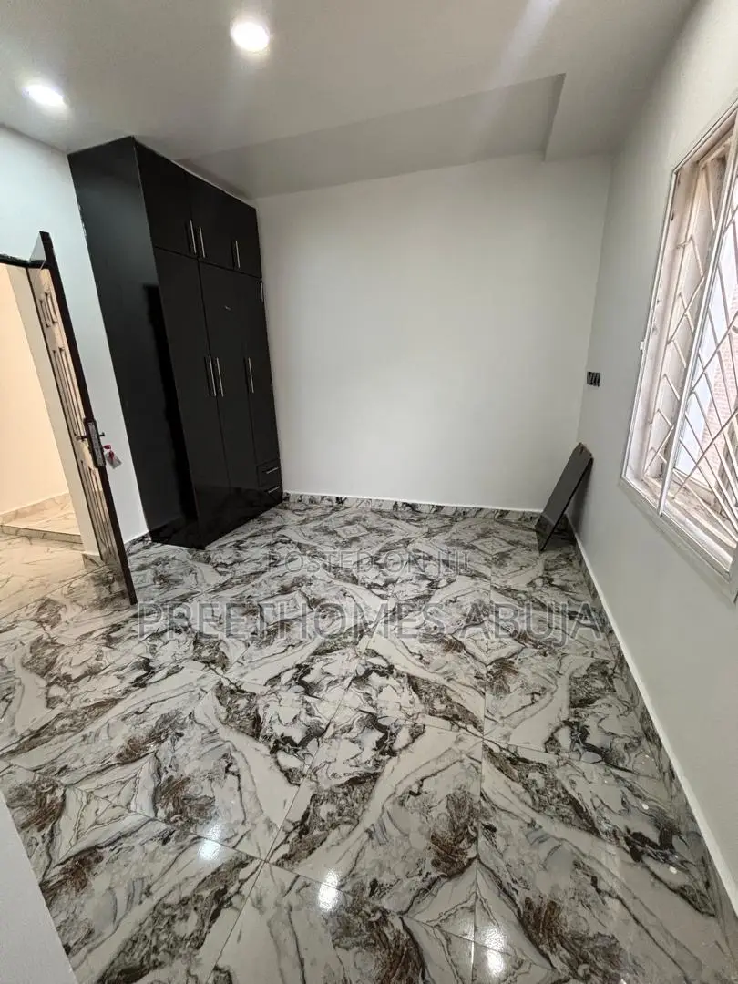 3bdrm Apartment in Naf Valley, Asokoro for rent