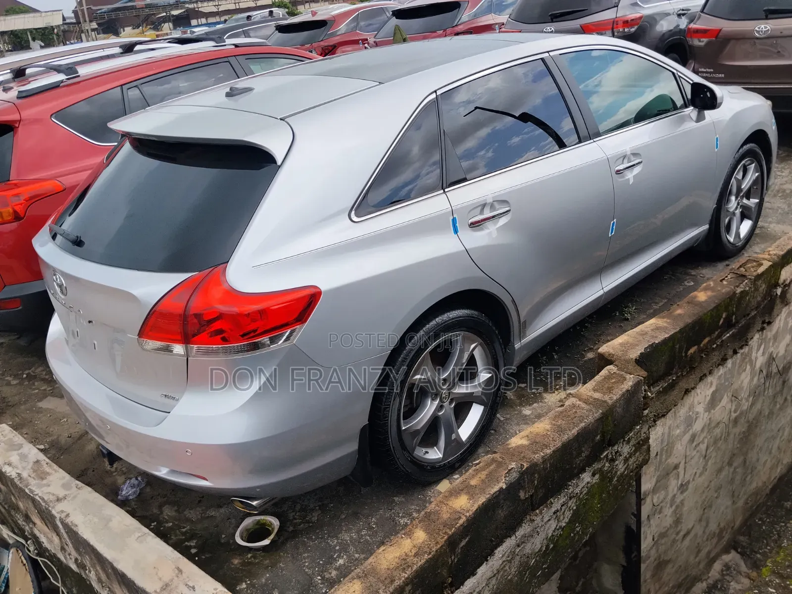 Toyota Venza 2010 Silver