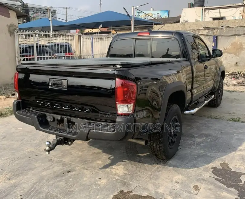 Toyota Tacoma 2019 Black