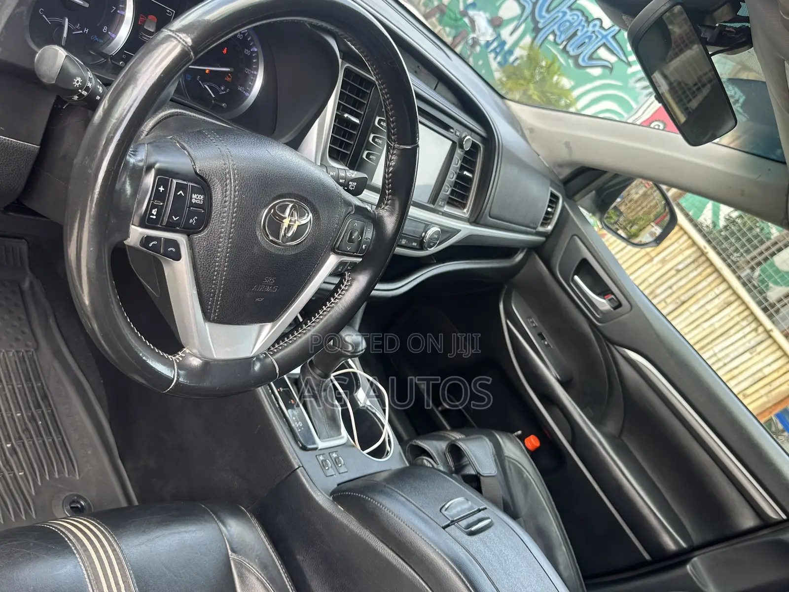 Toyota Highlander SE 4x4 V6 (3.5L 6cyl 8A) 2018 Red