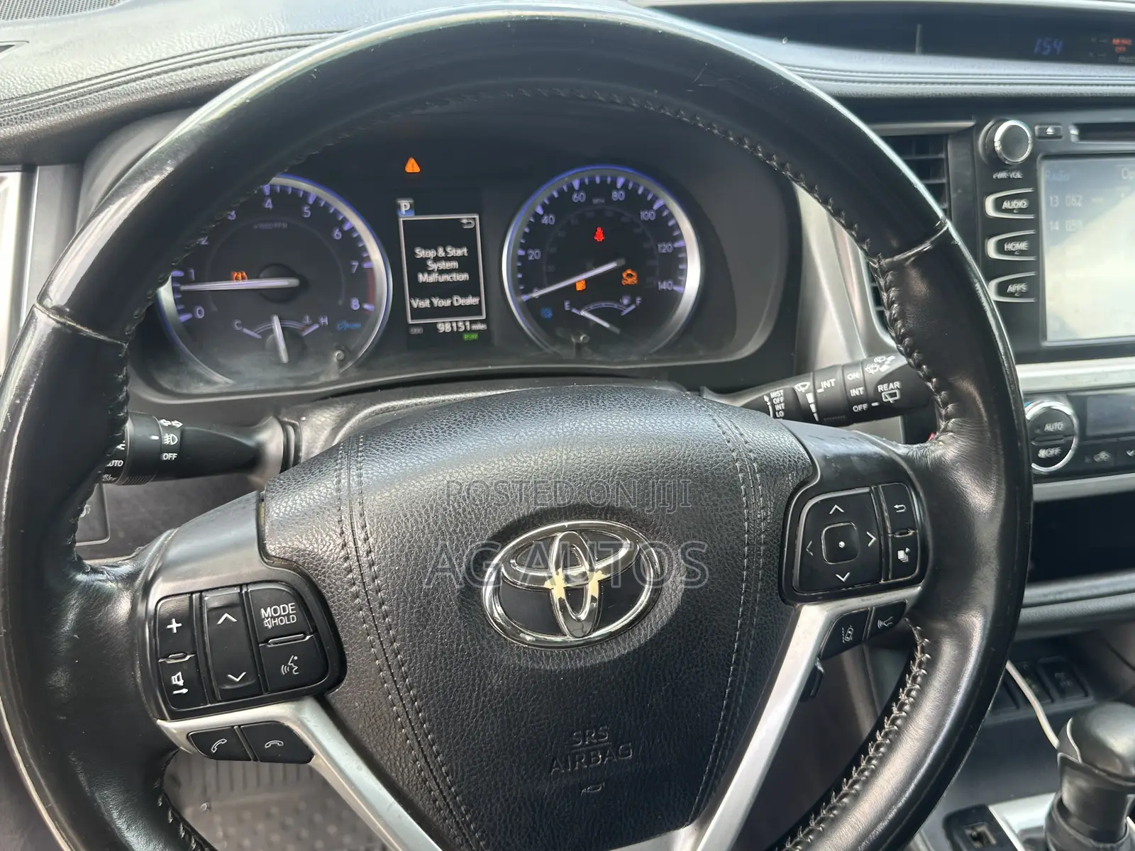 Toyota Highlander SE 4x4 V6 (3.5L 6cyl 8A) 2018 Red