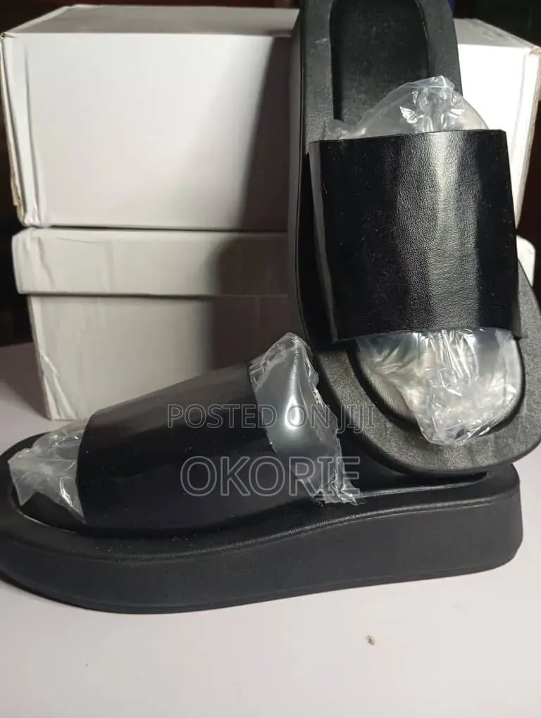 Women's Fashion Thick Sole Slide Slippers