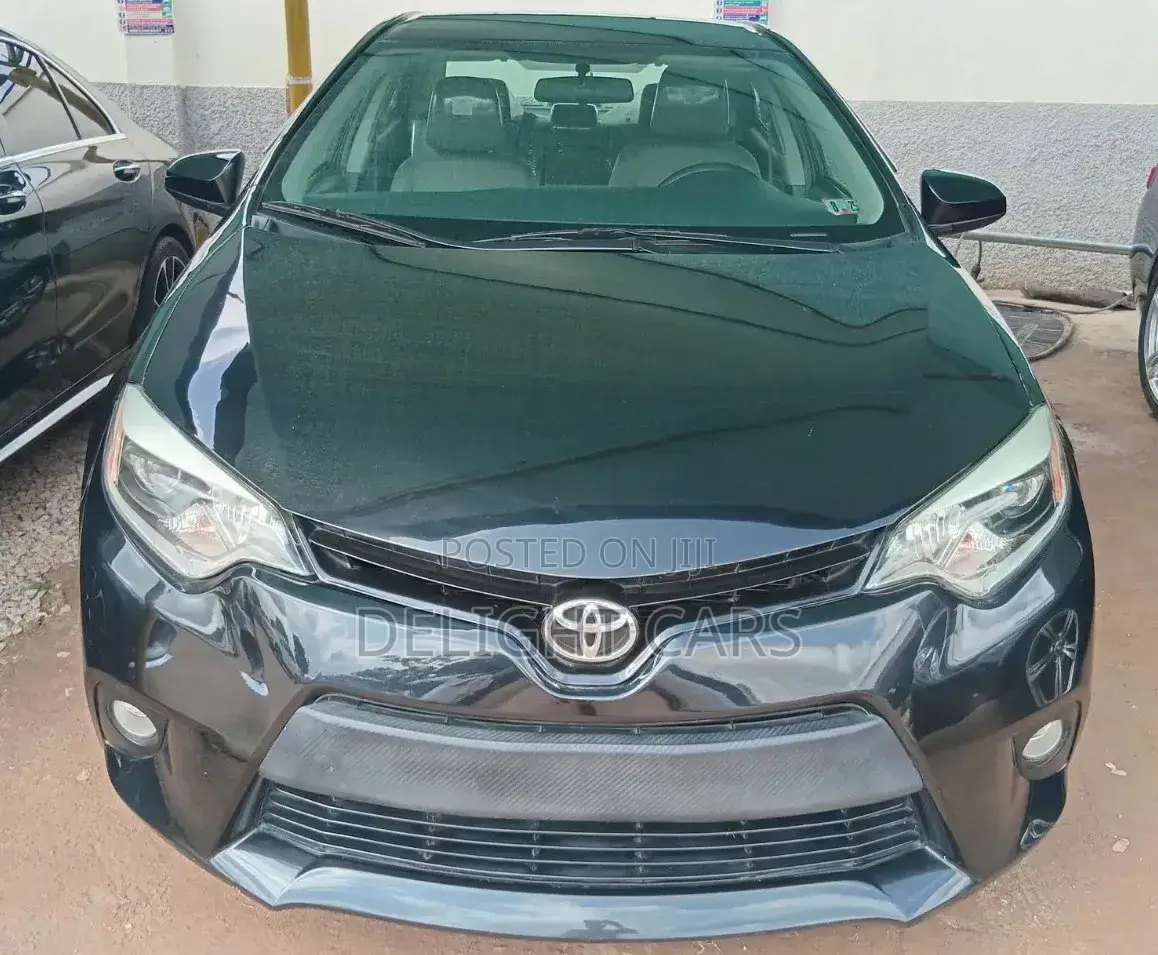 Toyota Corolla LE Premium 4dr Sedan (1.8L 4cyl CVT) 2016 Matt Black