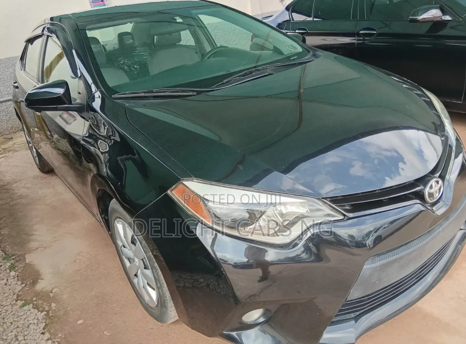 Toyota Corolla LE ECO Premium (1.8L 4cyl CVT) 2016 Matt Black