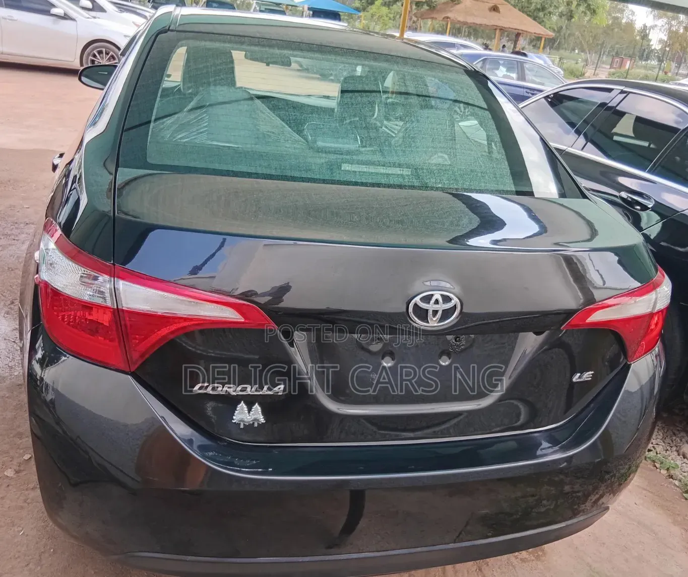 Toyota Corolla LE ECO Premium (1.8L 4cyl CVT) 2016 Matt Black