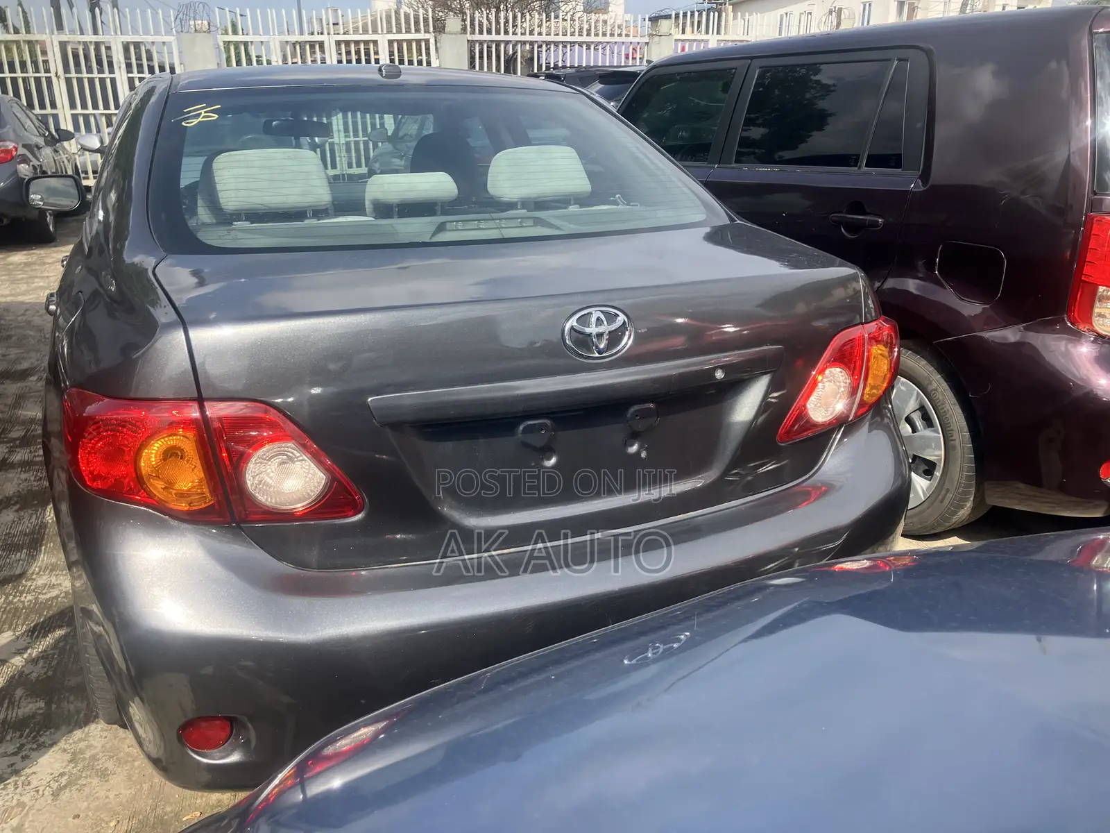 Toyota Corolla LE 4dr Sedan (1.8L 4cyl 4A) 2010 Gray