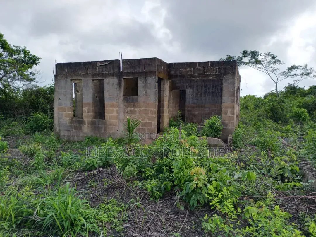 2bdrm Bungalow in Ido Kerewu Kobape, Obafemi-Owode for sale