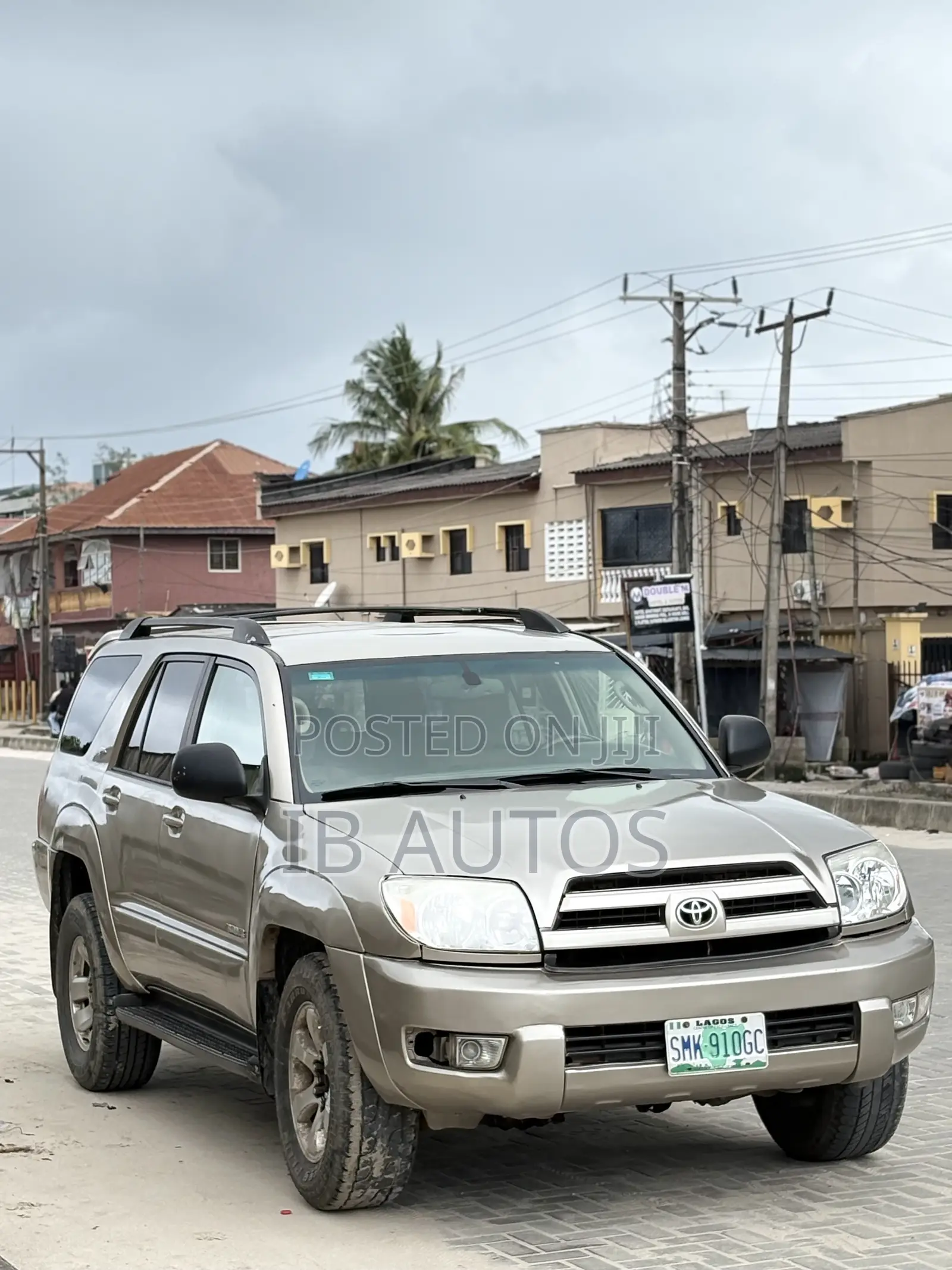 Toyota 4-Runner SR5 V6 4x4 2005 Gold
