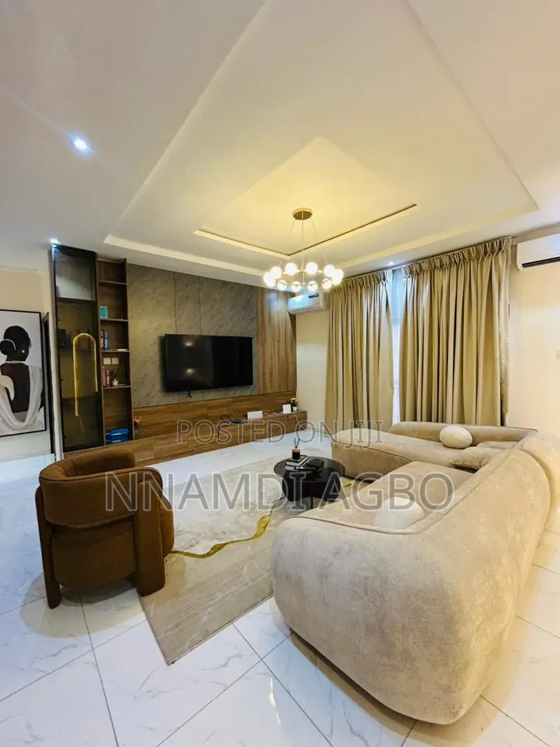 Furnished 3bdrm Apartment in Lekki Phase 1 for rent