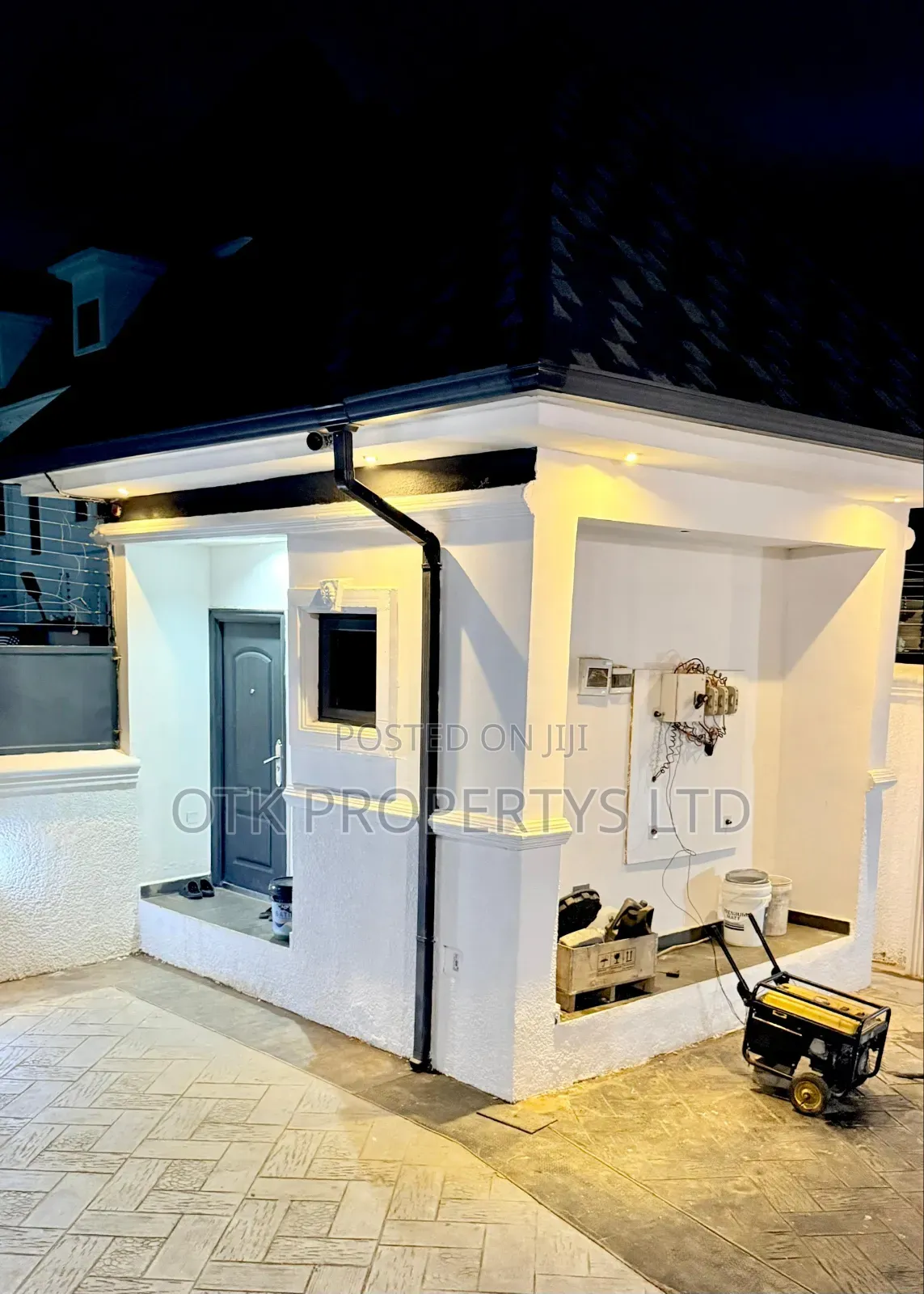 7bdrm Duplex in Efab Metropolis, Bunkoro for sale
