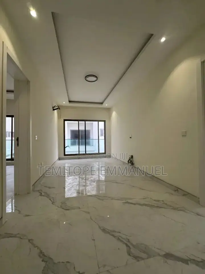 Furnished 5bdrm Duplex in Banana Island for sale