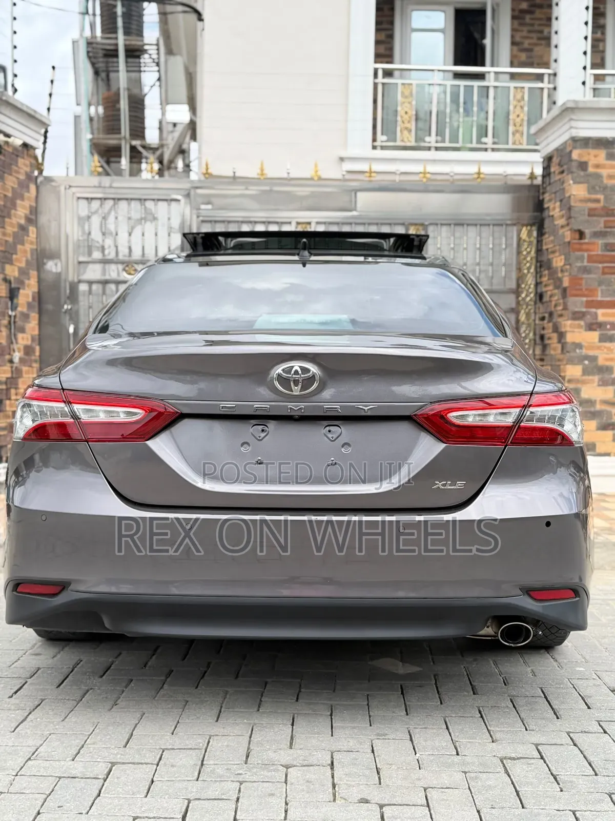 Toyota Camry 2018 Gray