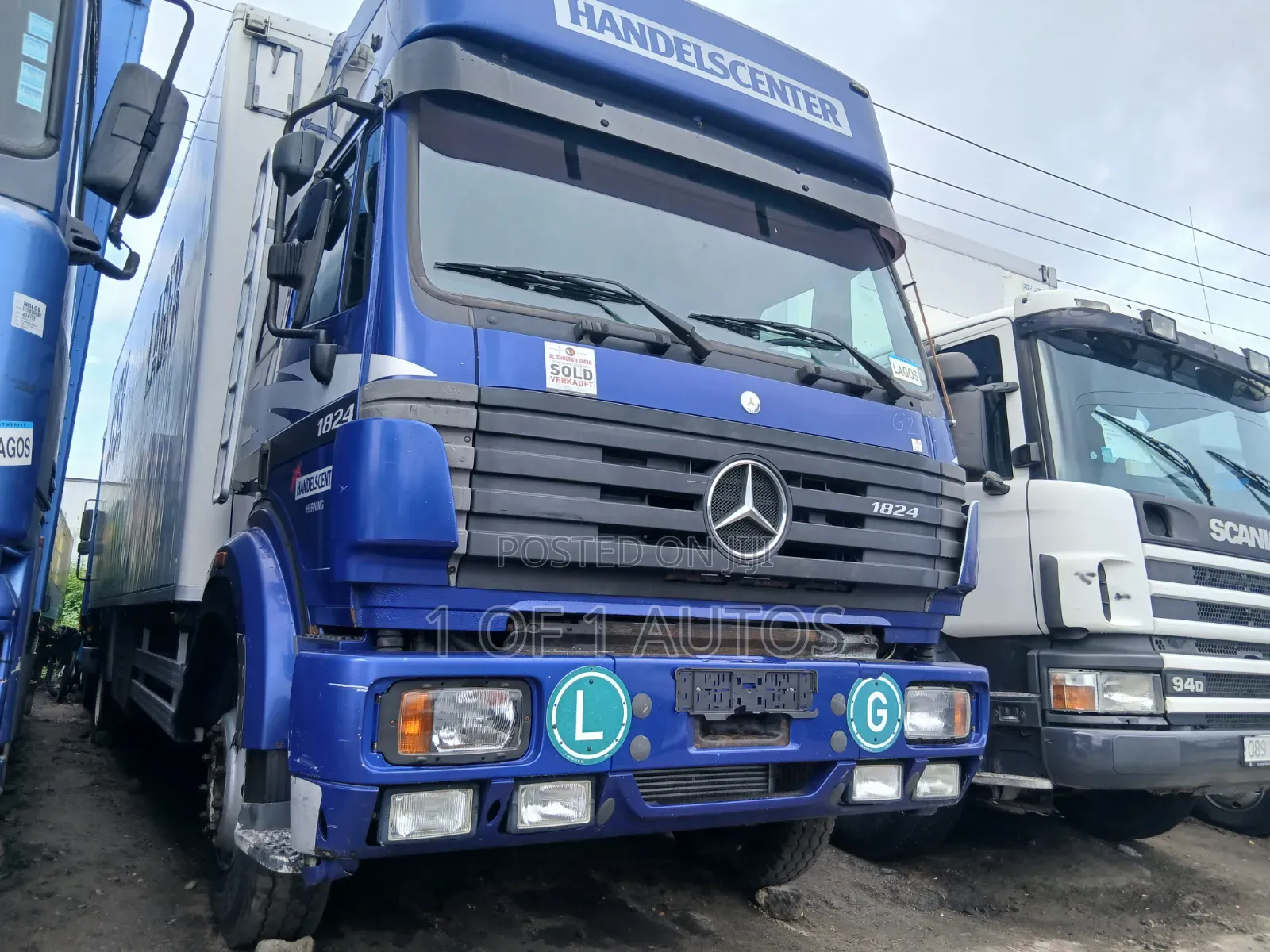 Mercedes Benz 1824 Blue Colour