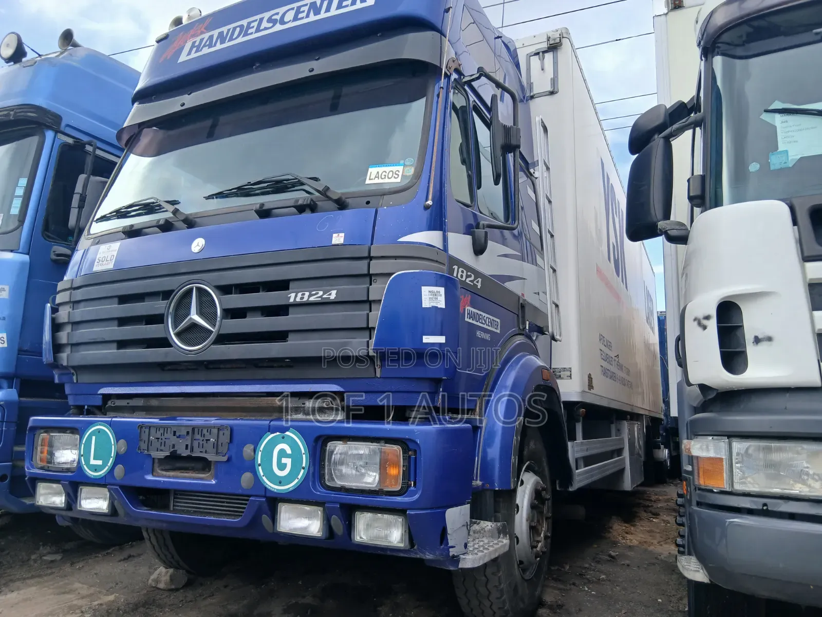 Mercedes Benz 1824 Blue Colour