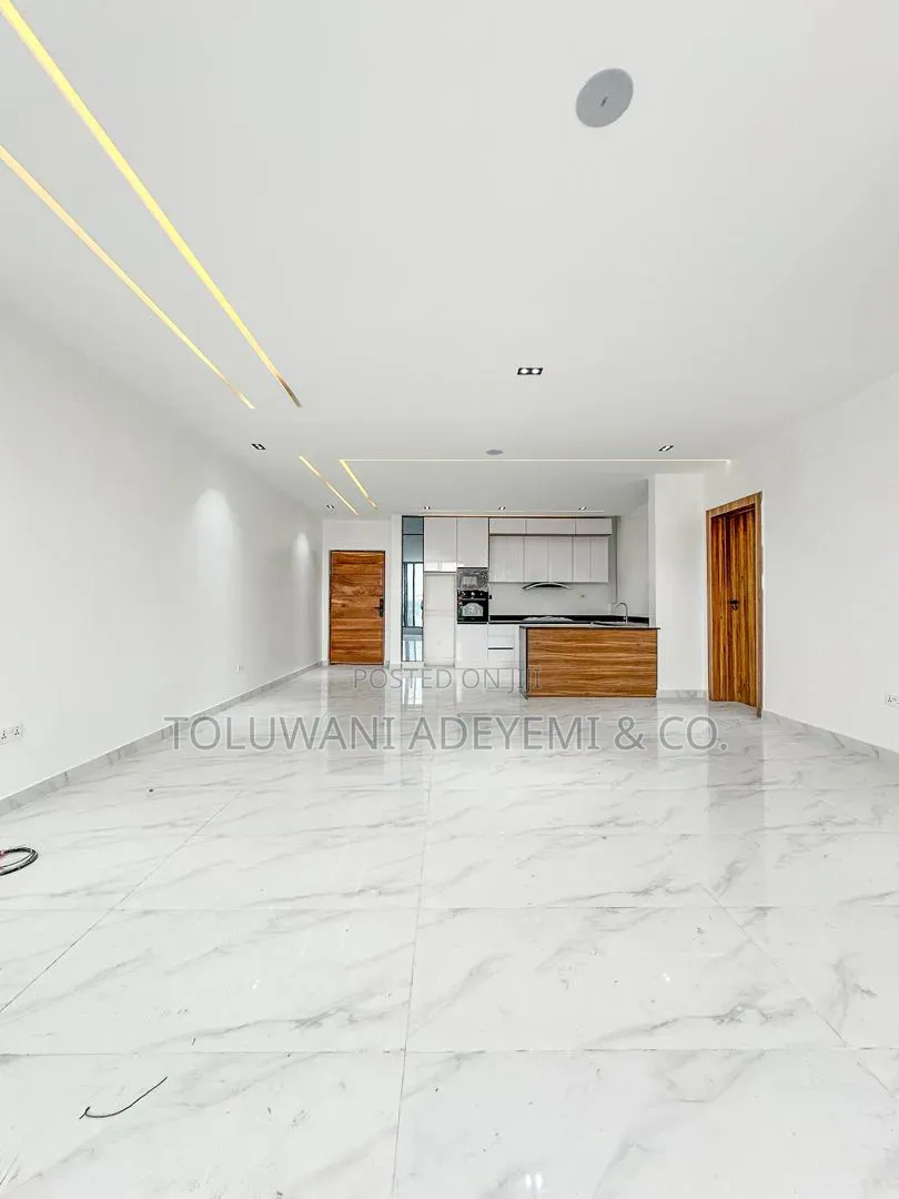 1bdrm Apartment in Victoria Island Extension for sale