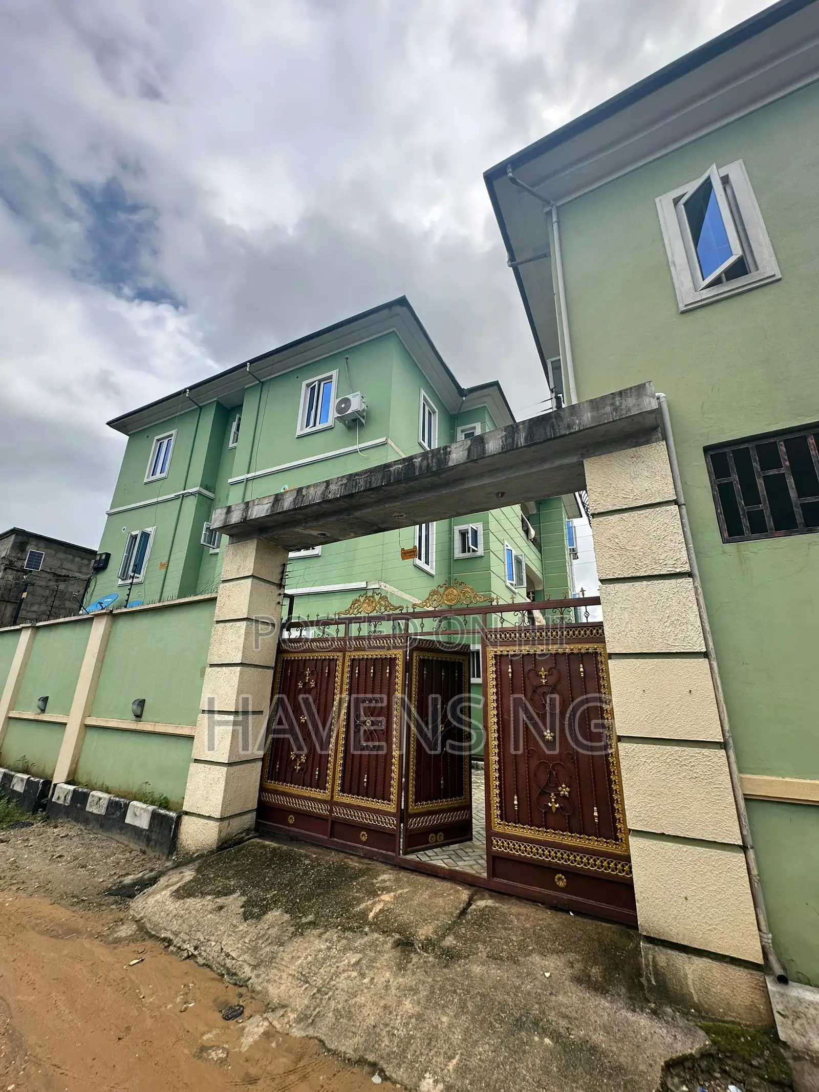 12bdrm Apartment in Rukpokwu for sale