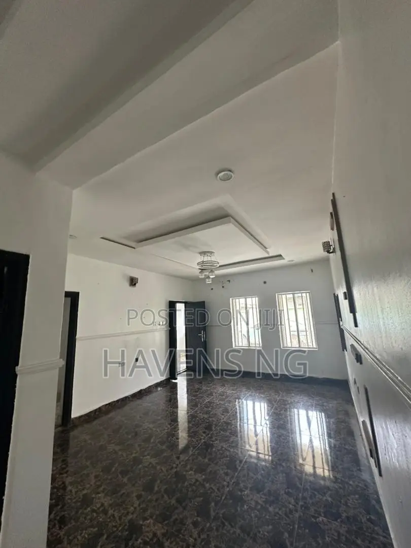 12bdrm Apartment in Rukpokwu for sale
