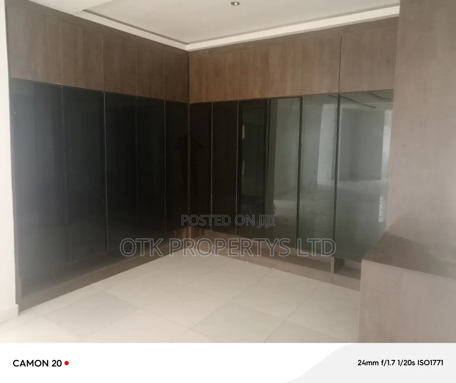 7bdrm Duplex in Efab Metropolis, Bunkoro for sale