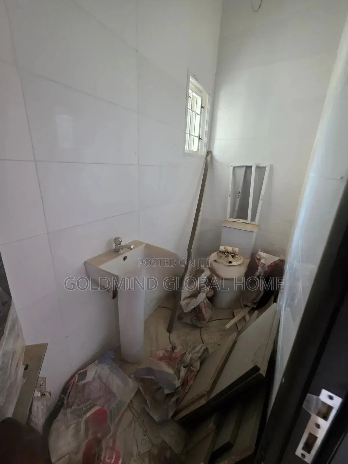 4bdrm Duplex in Riverpark Estate, Sabon Lugbe for sale