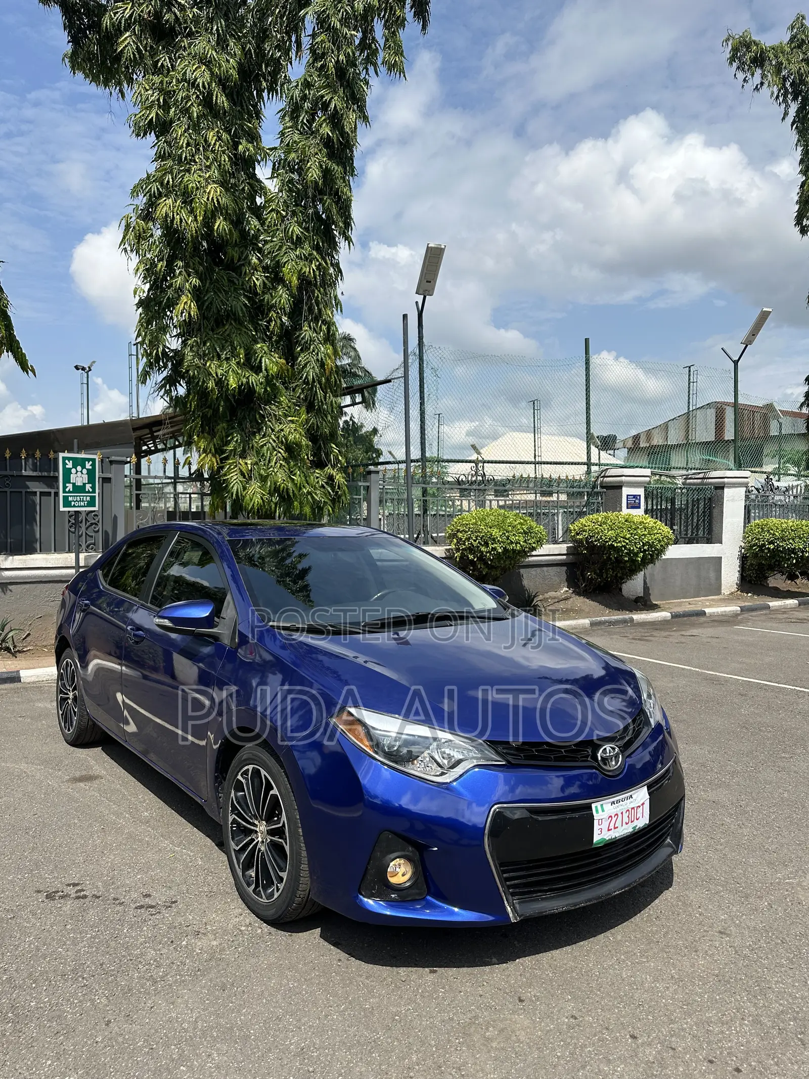 Toyota Corolla 2016 Blue