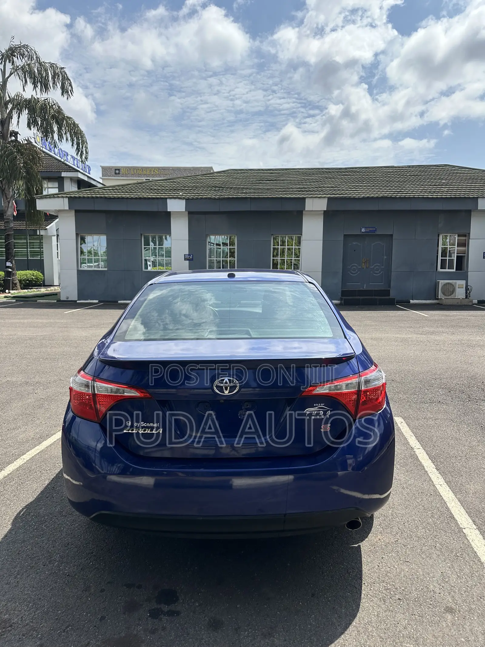Toyota Corolla 2016 Blue